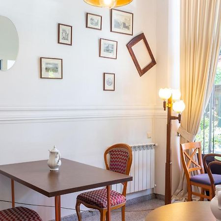 Hotel N16 Batoemi Buitenkant foto