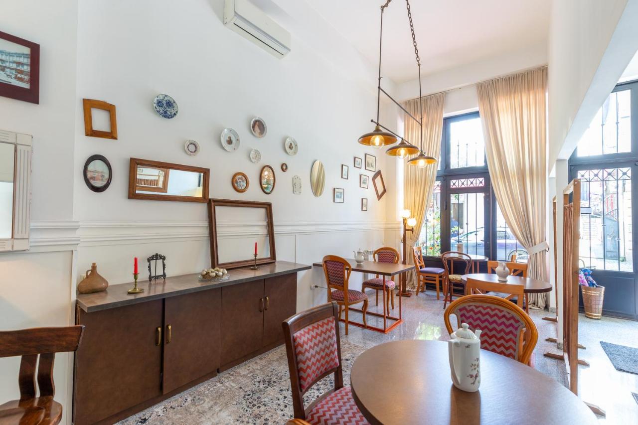 Hotel N16 Batoemi Buitenkant foto