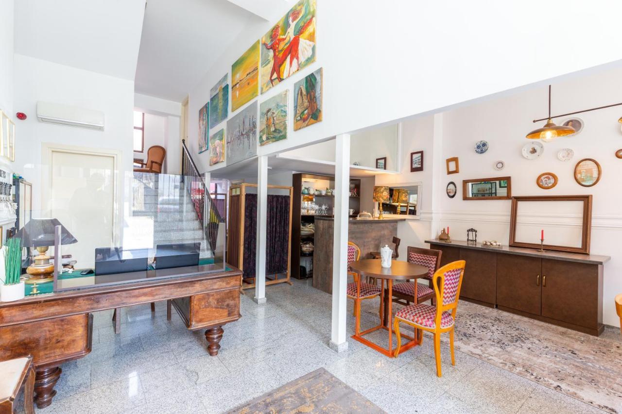 Hotel N16 Batoemi Buitenkant foto